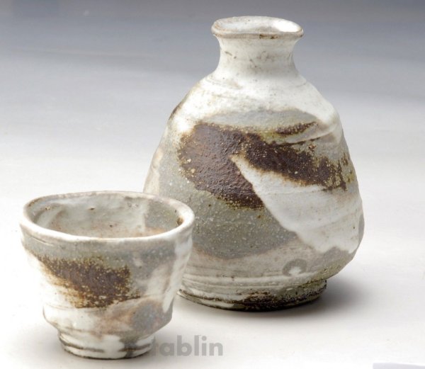 Photo5: Shigaraki pottery Japanese Sake bottle & cup set saien tokkuri