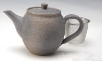 Shigaraki pottery Japanese tea pot black glaze with stainless tea strainer