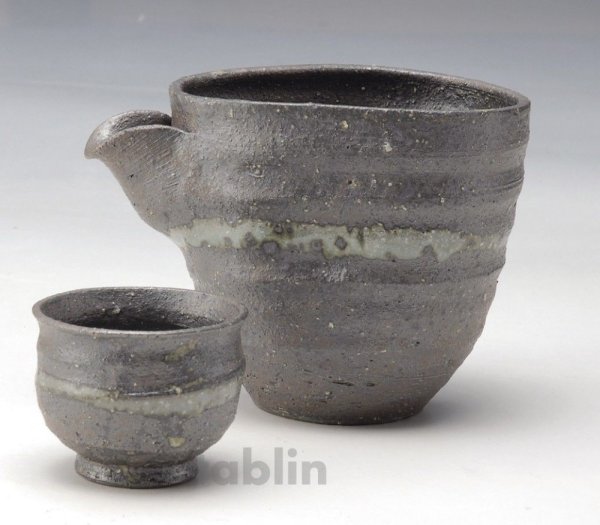 Photo1: Shigaraki pottery Japanese Sake bottle & cup set waraku rei shuki