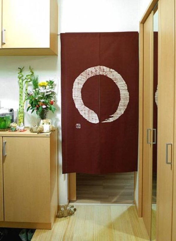 Photo2: Kyoto Noren SB Japanese batik door curtain En Enso Circle dark red 85cm x 150cm