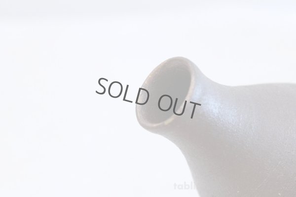 Photo4: Kutani yaki ware Tukimi usagi Japanese Sake cup and Sake bottle set