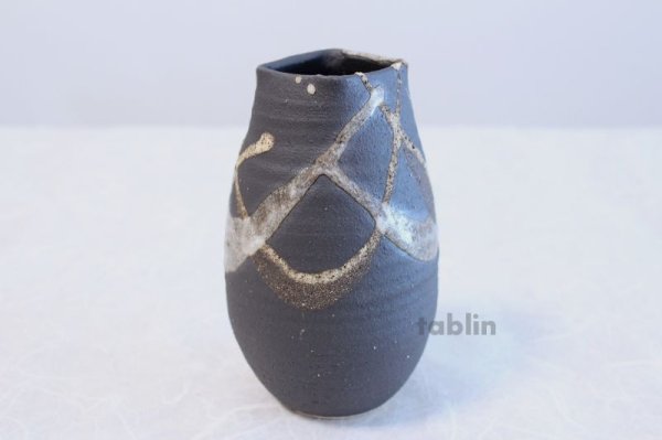 Photo3: Shigaraki pottery Japanese small vase shiho daruma H15.5cm