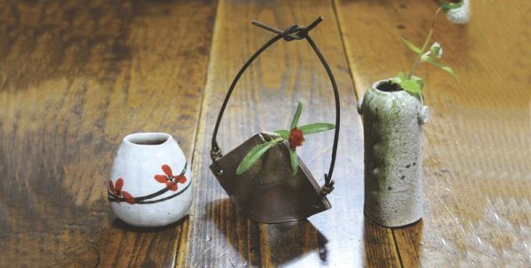 Photo2: Shigaraki pottery Japanese small vase fuji kinsai wood handle maru H 85mm
