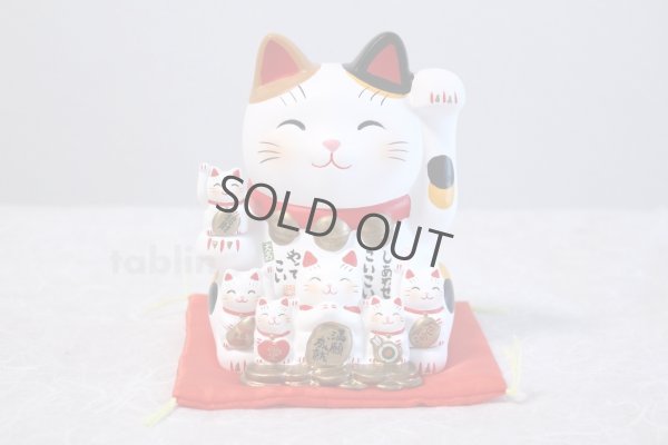 Photo1: Japanese Lucky Cat Tokoname yaki ware Porcelain Maneki Neko Nishikisai 5.3inch