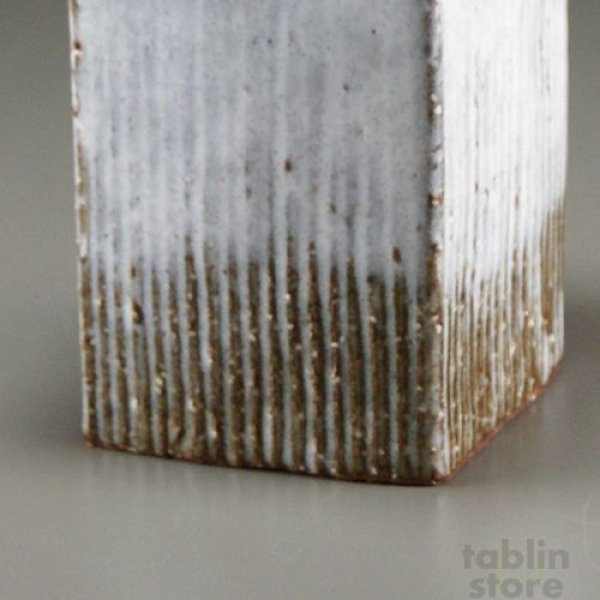 Photo4: Hagi ware Senryuzan climbing kiln Japanese vase white glaze squre flower H12.2cm