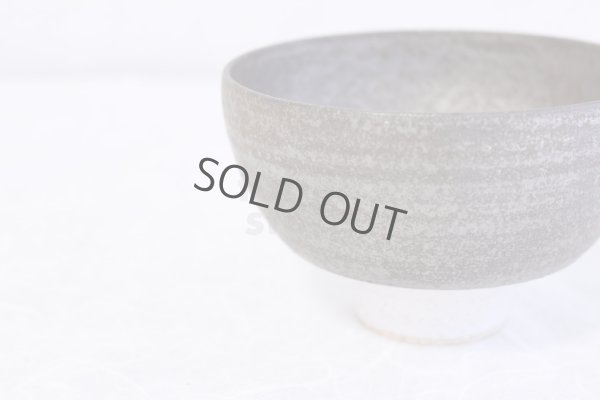 Photo3: Kiyomizu porcelain Japanese matcha tea bowl white n wan Daisuke Tokinoha