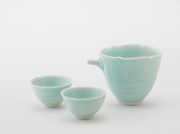 Photo3: Hasami ware Japanese Sake bottle and Sake cup set Seiji light blue glaze