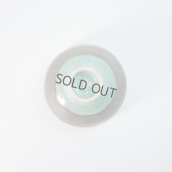 Photo4: Kiyomizu porcelain Japanese matcha tea bowl chawan Daisuke light green