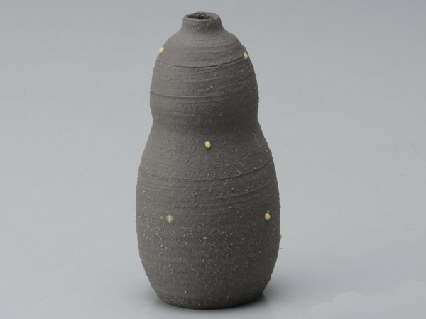 Photo1: Shigaraki Japanese pottery Vase small hisagokisuidama  H 14.5cm 