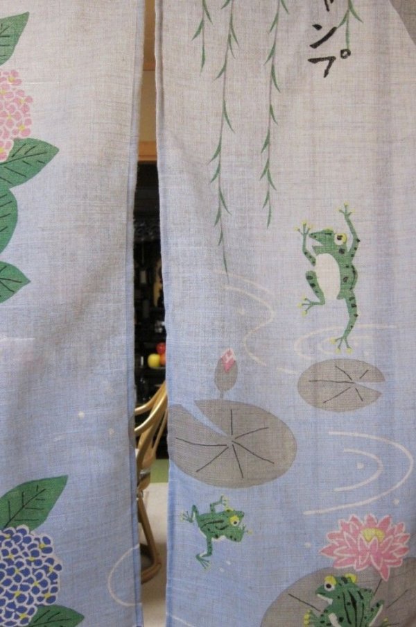 Photo2: Noren CSMO Japanese door curtain Yanaginikaeru 85 x 150cm