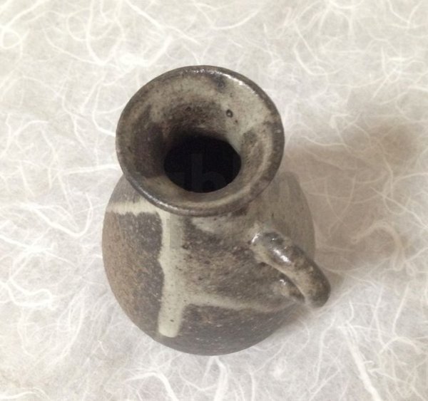 Photo7: Shigaraki pottery Japanese Sake bottle & cup set glaze kawari