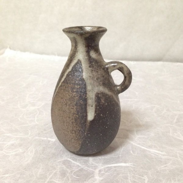 Photo3: Shigaraki pottery Japanese Sake bottle & cup set glaze kawari
