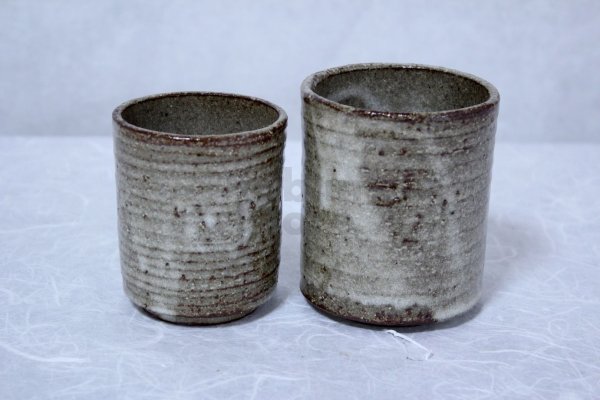 Photo2: Shigaraki pottery Japanese tea cups nezumi hai yunomi set of 2