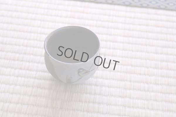 Photo11: Kutani porcelain sake cup nodoka toshi kiln Sparrow Black-capped Chickadees