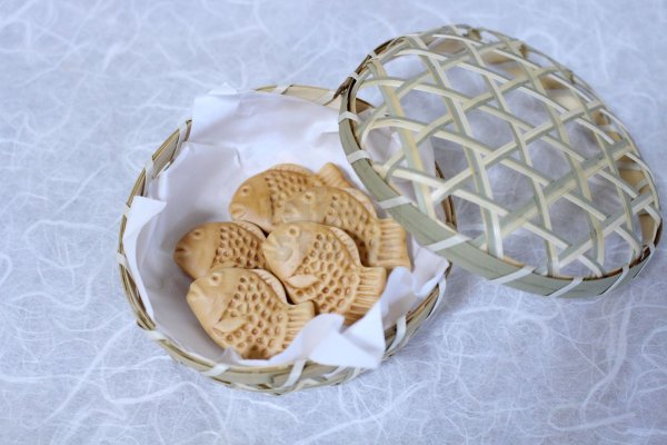 Photo2: Hasami Japanese Chopsticks rest taiyaki set of 5 w/box