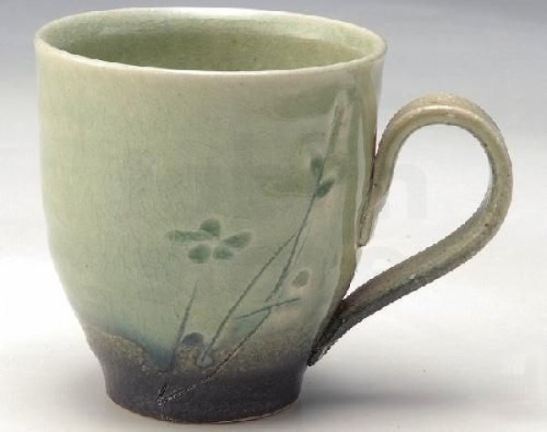 Photo1: Shigaraki ware Japanese pottery tea mug coffee cup seiji hana komon 300ml