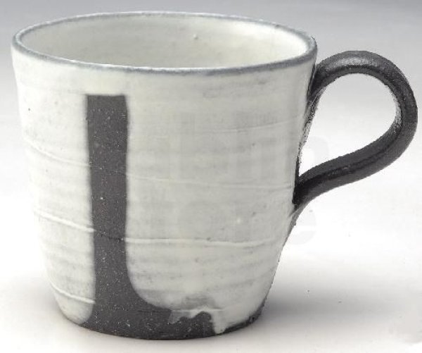 Photo1: Shigaraki ware Japanese pottery tea mug coffee cup yukidoke white glaze 380ml