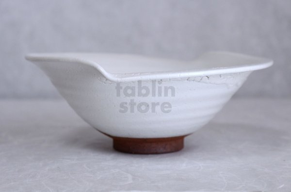 Photo2: Hagi ware Japanese Serving bowl White glaze Morning glory W200mm