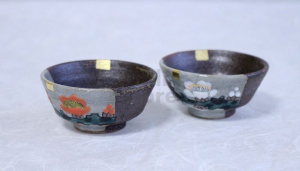 Photo2: Kutani yaki ware Kohakubai Shoryu Fukuda Japanese Sake cup and Sake bottle set