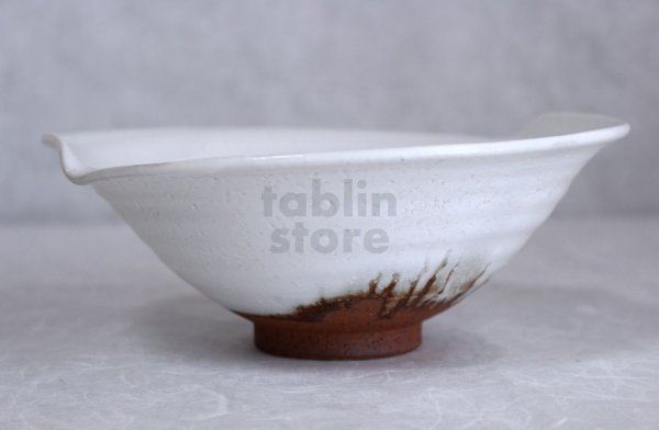 Photo1: Hagi ware Japanese Serving bowl White glaze Morning glory W200mm