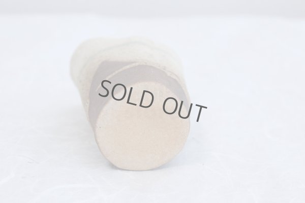 Photo4: Shigaraki pottery Japanese wall-hanging vase koge hada  H12.5cm