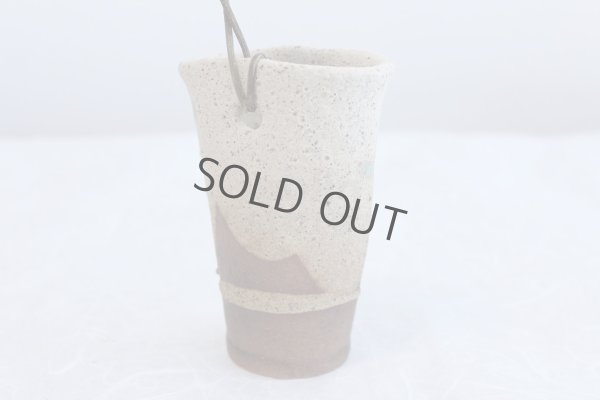 Photo7: Shigaraki pottery Japanese wall-hanging vase koge hada  H12.5cm