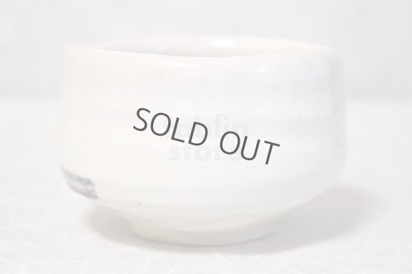 Photo6: Mino ware pottery Japanese tea ceremony bowl Matcha chawan sansui white shino