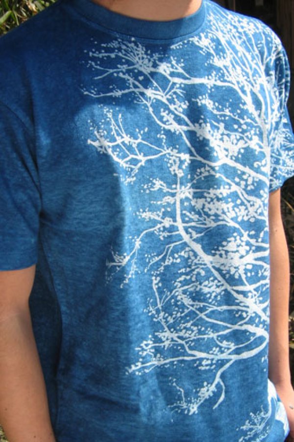 Photo2: Natural and Hand dyes Mitsuru unisexed T-shirt made in Japan tree indigo