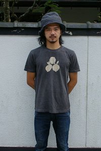 Natural and Hand dyes Mitsuru unisexed T-shirt made in Japan three rabbits