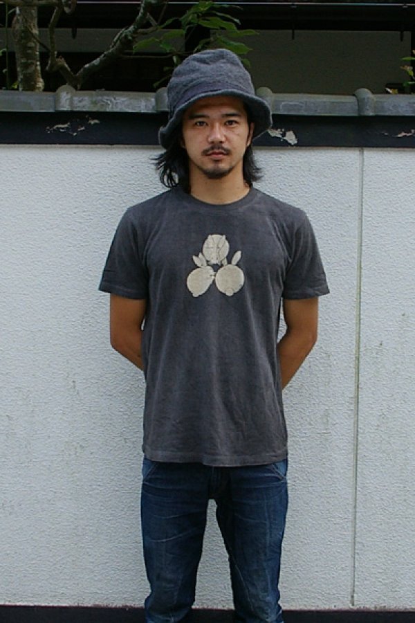 Photo1: Natural and Hand dyes Mitsuru unisexed T-shirt made in Japan three rabbits