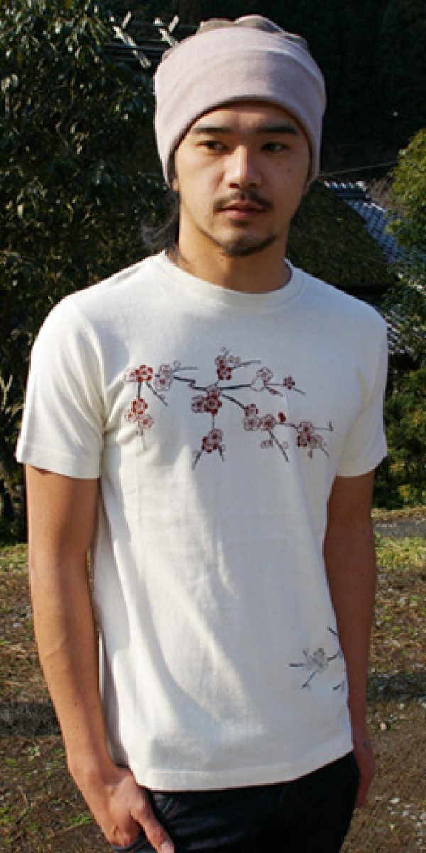 Photo1: Natural and Hand dyes Mitsuru unisexed T-shirt made in Japan red&white JPN plum