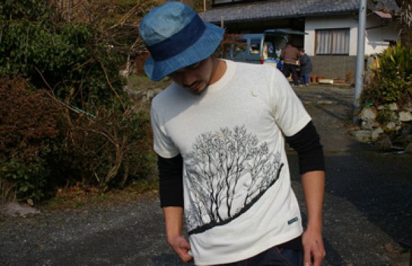 Photo2: Natural and Hand dyes Mitsuru unisexed T-shirt made in Japan moonlight