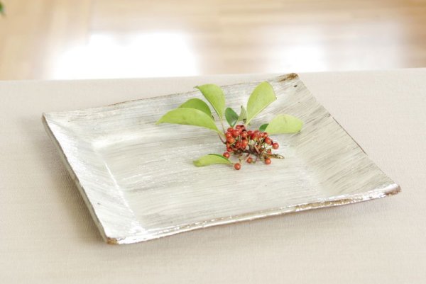 Photo1: Shigaraki pottery Japanese Serving plate white hakeme 26cm
