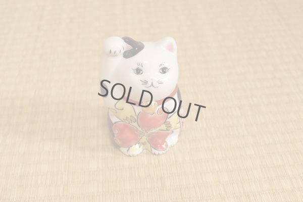 Photo2: Maneki Neko Japanese Lucky Cat Kutani Porcelain flower iroe H11.5cm