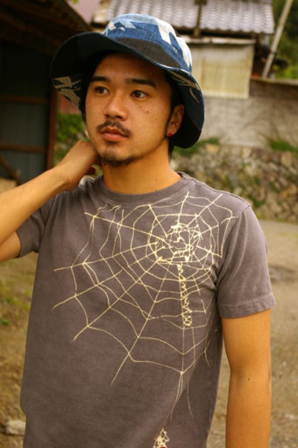 Photo1: Natural and Hand dyes Mitsuru unisexed T-shirt made in Japan spider's web