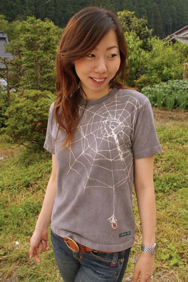 Photo2: Natural and Hand dyes Mitsuru unisexed T-shirt made in Japan spider's web