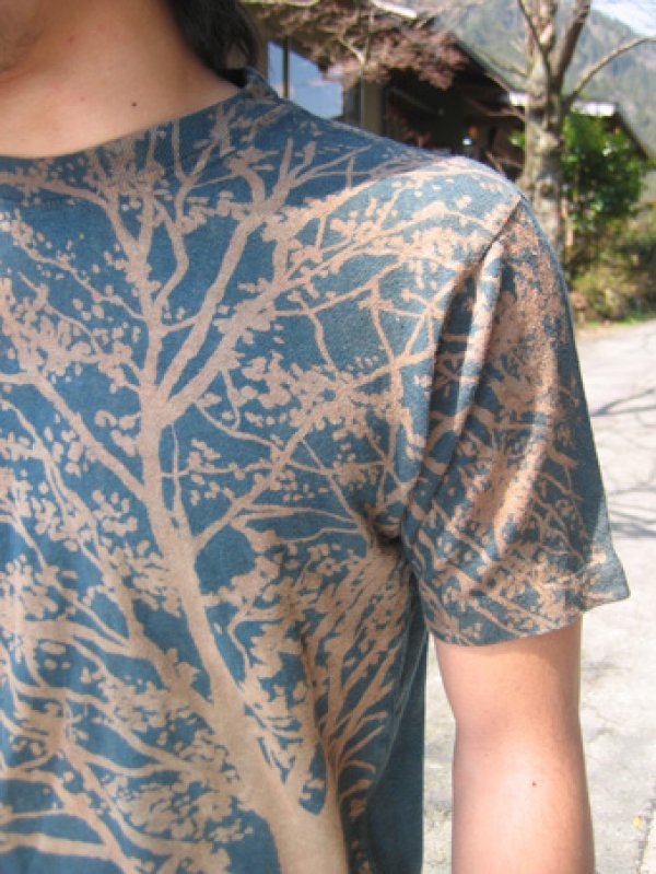 Photo2: Natural and Hand dyes Mitsuru unisexed T-shirt made in Japan tree indigo tanning