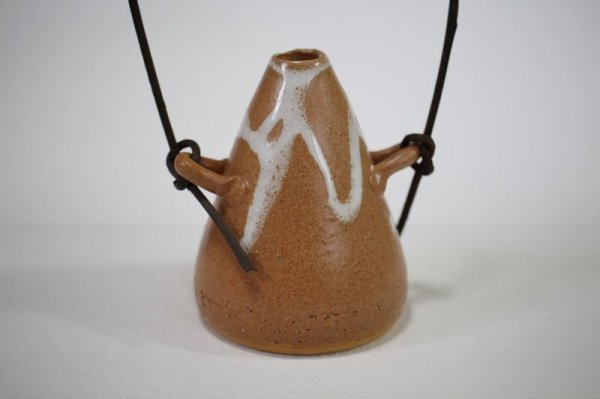 Photo5: Shigaraki Japanese pottery Vase small kakewakesankaku  H 9.5cm 