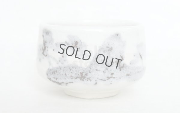 Photo3: Mino ware pottery Japanese tea ceremony bowl Matcha chawan sansui white shino