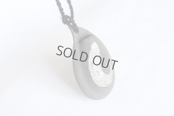 Photo7: Shigaraki pottery Japanese wall-hanging vase hakeme shizuku H13.5cm