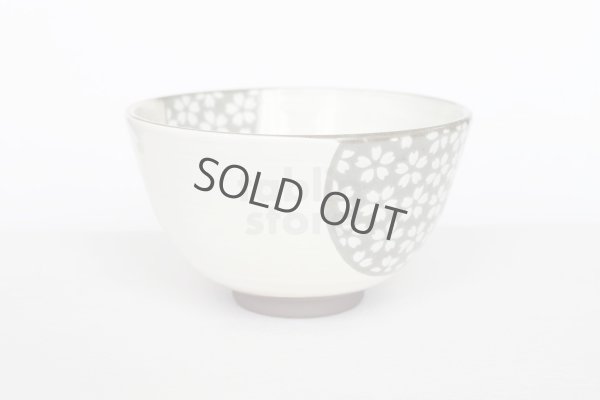 Photo5: Kiyomizu relief cherry gray Hiroshi Sasatani Japanese matcha tea bowl chawan