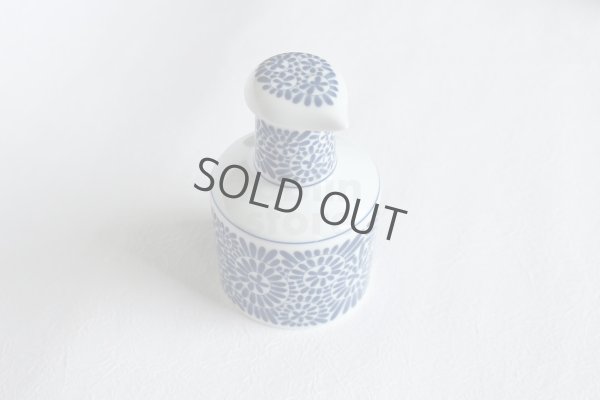 Photo10: Arita porcelain Japanese soy sauce pot bottle tako karakusa blue 200ml