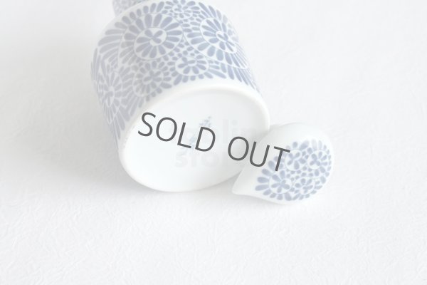 Photo8: Arita porcelain Japanese soy sauce pot bottle tako karakusa blue 200ml