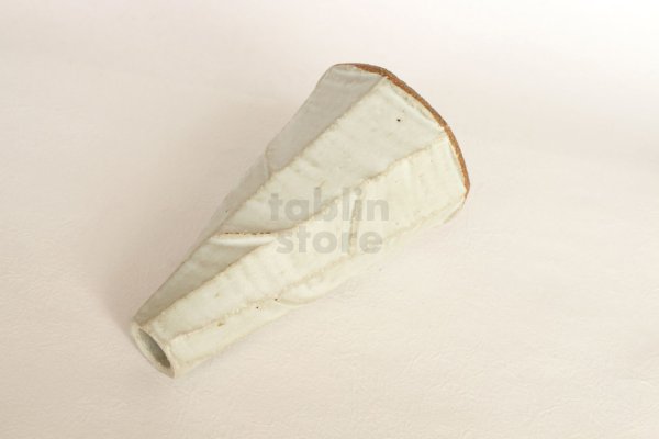 Photo4: Shigaraki Japanese pottery Vase small hakuyu mentori  H 15.5cm