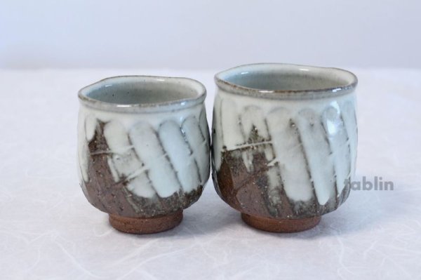 Photo2: Hagi yaki ware Japanese tea cups pottery white glaze yunomi ki set of 2