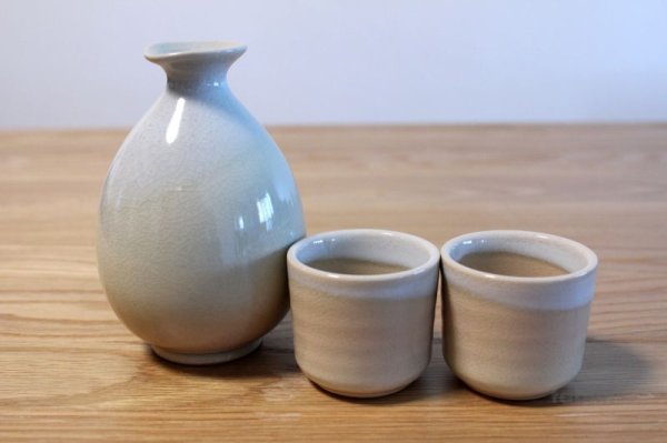 Photo2: Hagi yaki ware Japanese Sake bottle and Sake cup set Himetuti oazuke