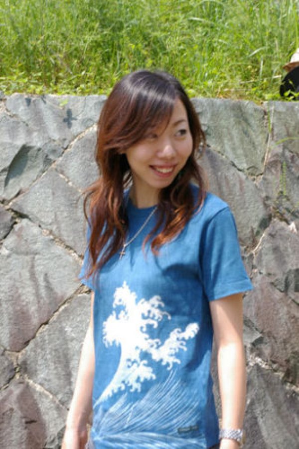Photo2: Natural and Hand dyes Mitsuru unisexed T-shirt made in Japan Shiranami navy-blue