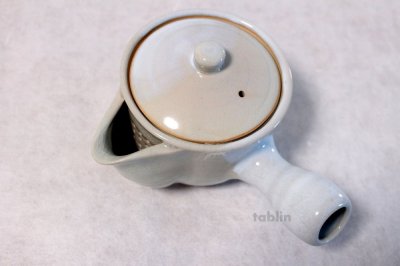 Photo3: Hagi yaki ware Japanese tea pot Botan kyusu with stainless tea strainer 340ml