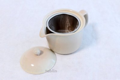 Photo1: Hagi yaki ware Japanese tea pot Himetuti with stainless tea strainer 280ml