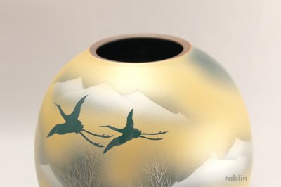 Photo1: Kutani ware Kinunkonryurenzan High Quality Japanese vase H16.5cm